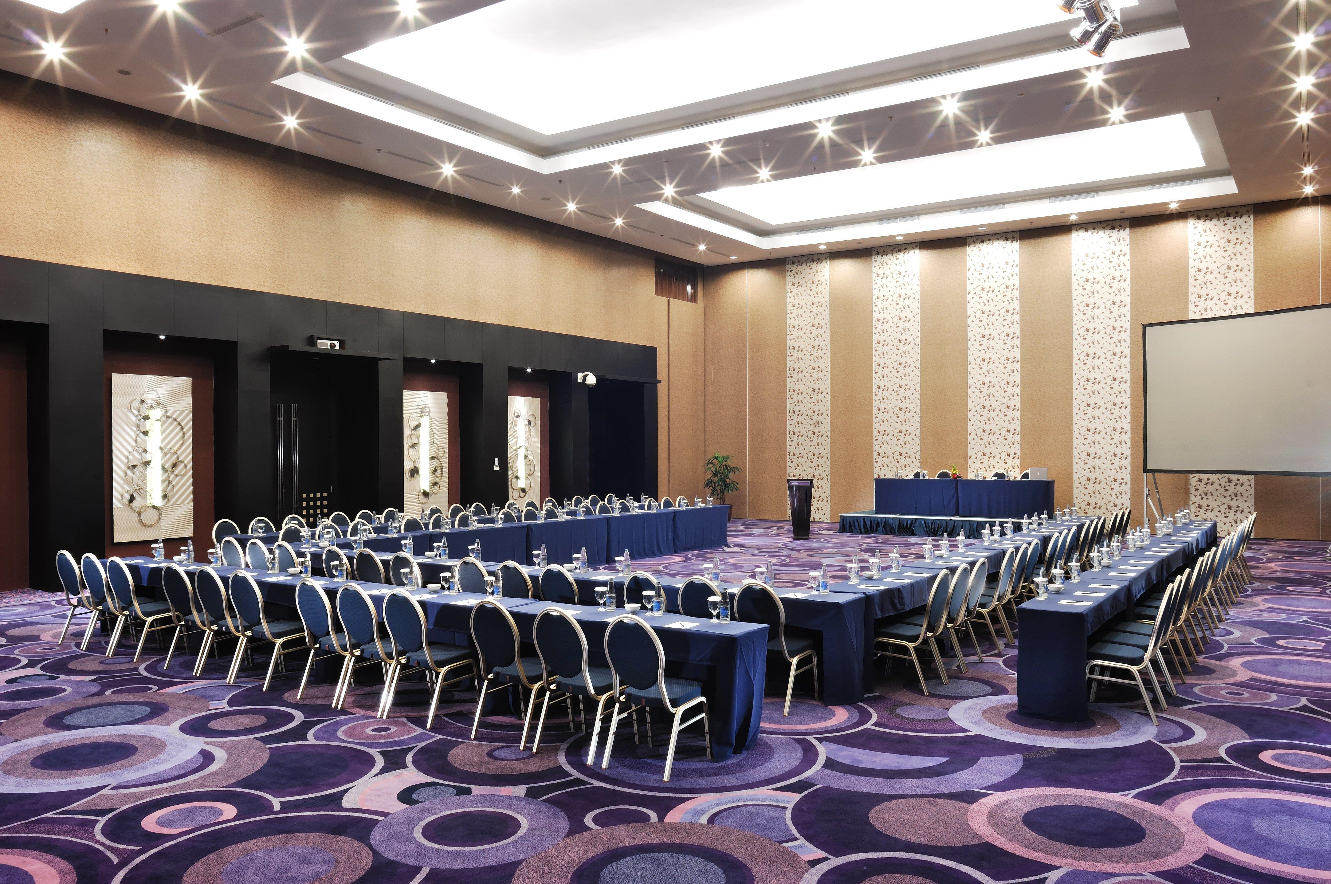 Holiday Inn Bandung Pasteur By Ihg Extérieur photo