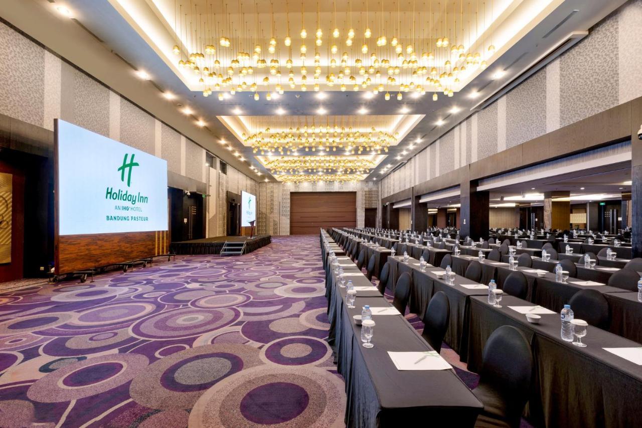 Holiday Inn Bandung Pasteur By Ihg Extérieur photo
