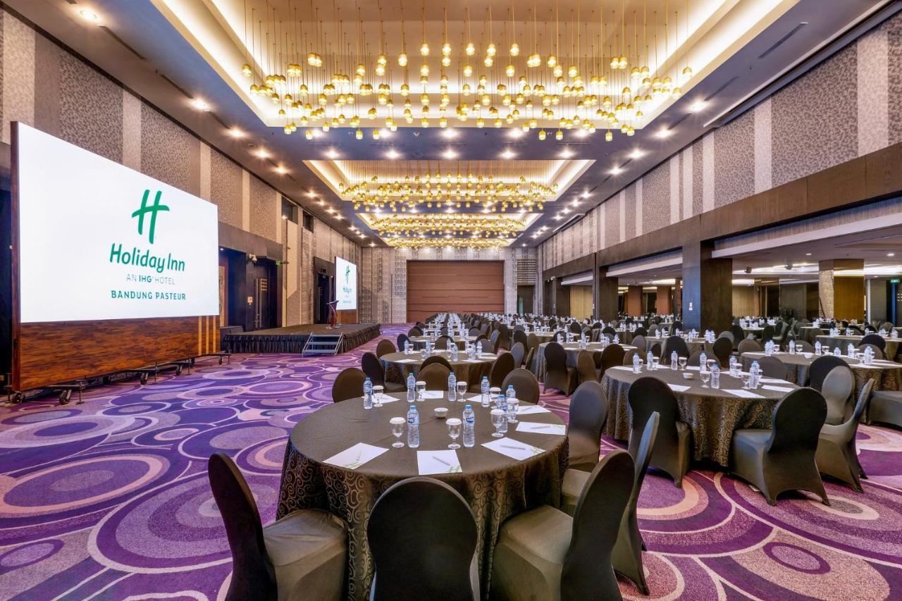 Holiday Inn Bandung Pasteur By Ihg Extérieur photo